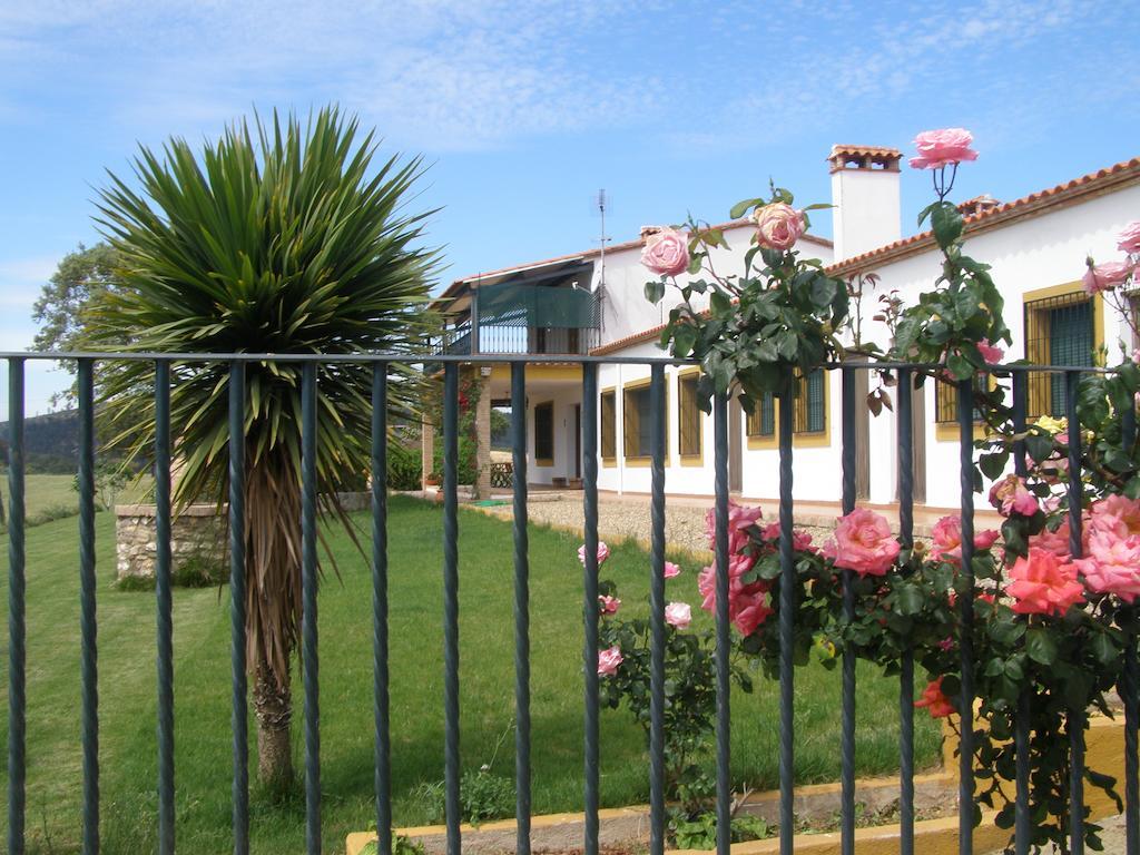 Casa Rural La Sierra de Monfragüe Malpartida De Plasencia Exterior foto
